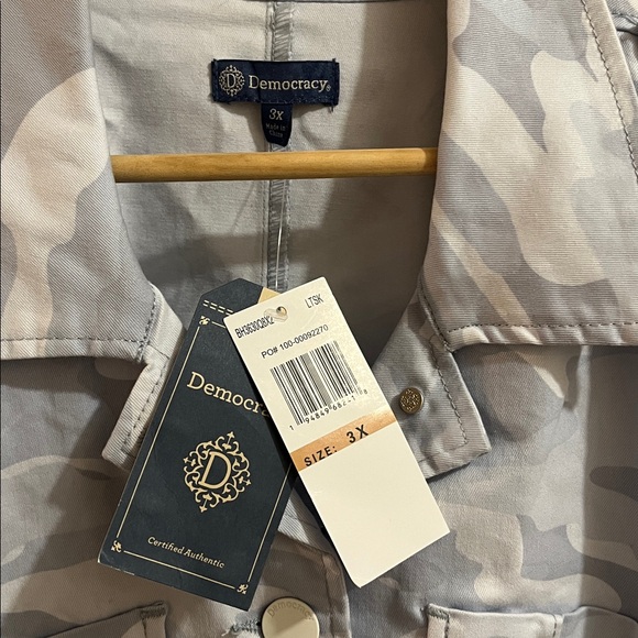 Democracy NWT Jacket - Picture 2 of 6